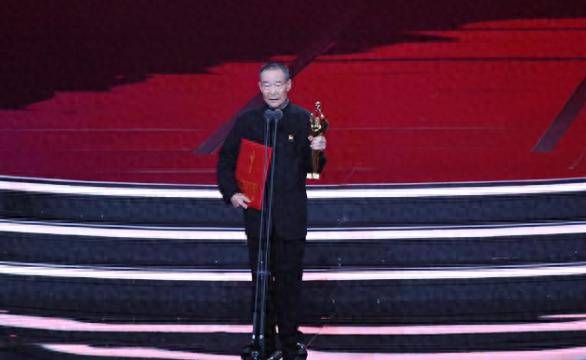 李雪健、赵丽颖分获百花奖最佳男女配角,于适获得最佳新人奖