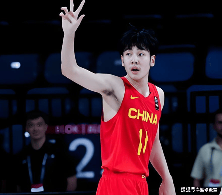 张博源美高狂砍18分6板!防守更合理,进攻会无球,当选最佳球员